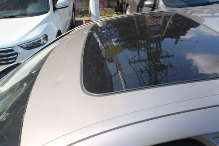 Used BMW 5 Series 2014 520Li Elegant Model Roof