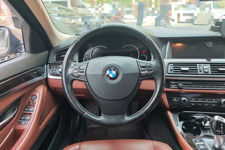 Used BMW 5 Series 2014 525Li Leading Model Steering Wheel