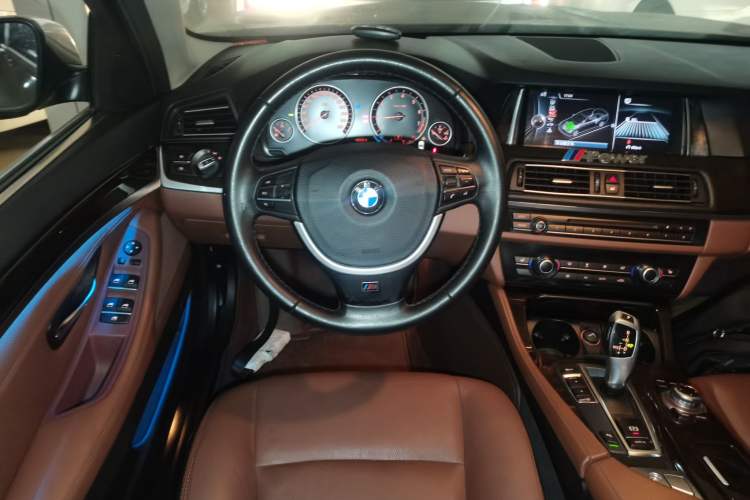 Used BMW 5 Series 2014 525Li Leading Model Steering Wheel