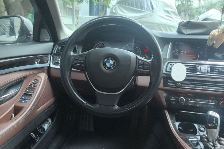 Used BMW 5 Series 2014 528Li Leading Model Steering Wheel