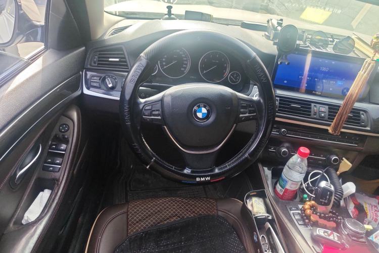 Used BMW 5 Series 2014 525Li Luxury Design Package Steering Wheel
