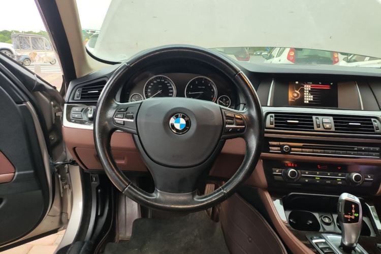 Used BMW 5 Series 2014 525Li Leading Model Steering Wheel