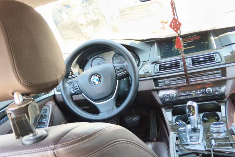 Used BMW 5 Series 2014 528Li xDrive Luxury Design Package Steering Wheel