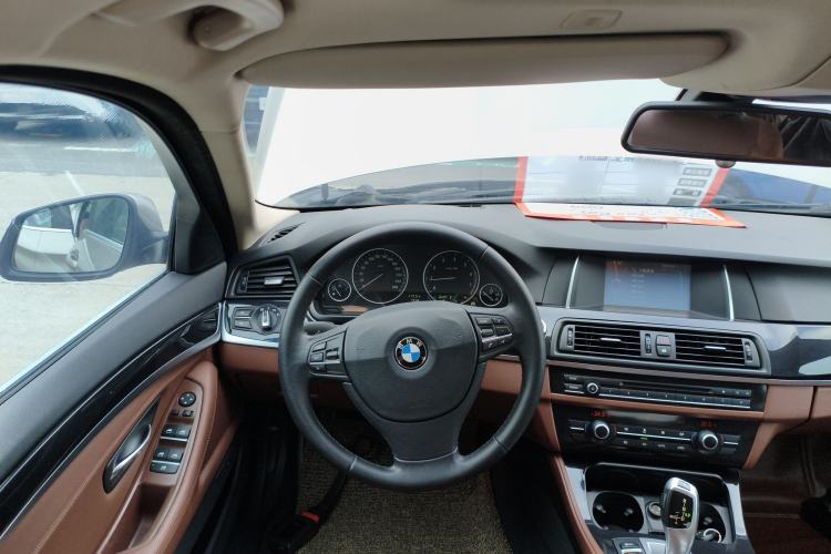 Used BMW 5 Series 2014 520i Elegant Edition Steering Wheel