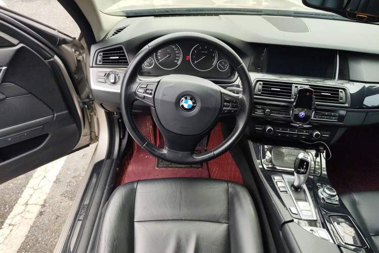 Used BMW 5 Series 2014 520Li Elegant Model Steering Wheel