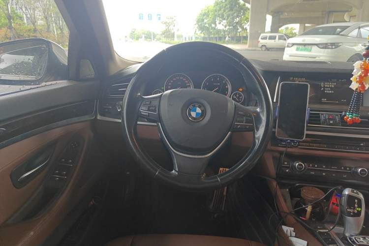 Used BMW 5 Series 2014 528Li Leading Model Steering Wheel