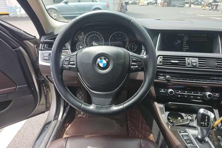 Used BMW 5 Series 2014 525Li Luxury Design Package Steering Wheel
