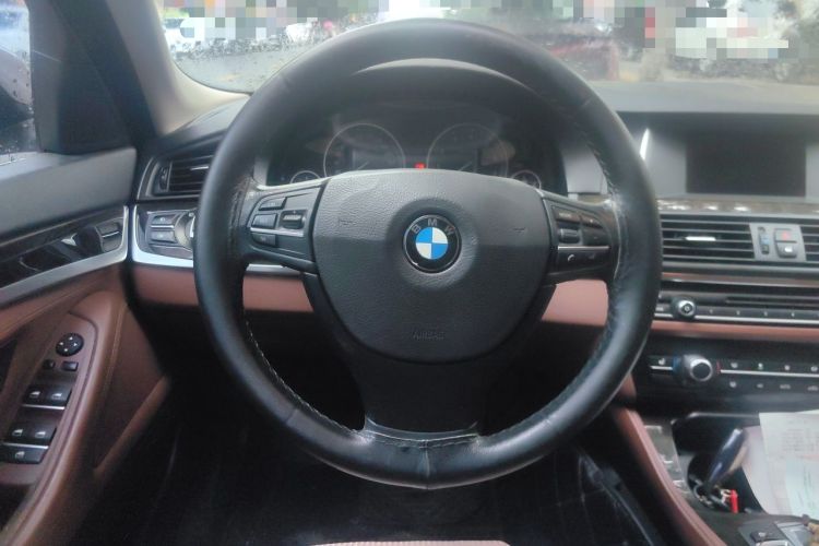 Used BMW 5 Series 2014 525Li Leading Model Steering Wheel