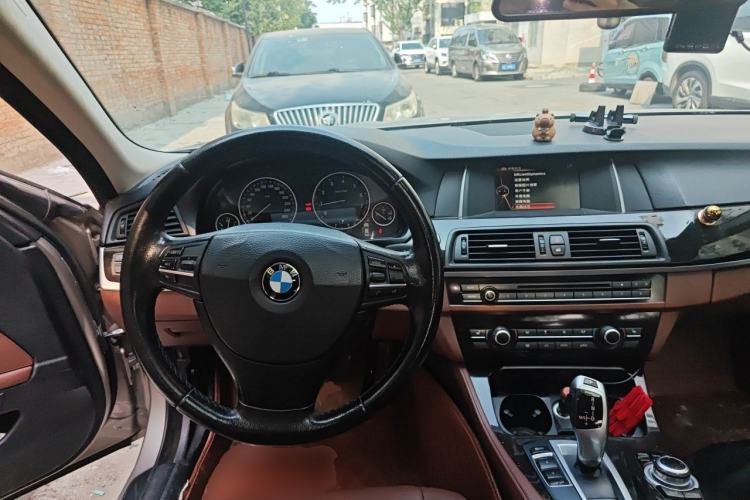Used BMW 5 Series 2014 525Li Leading Model Steering Wheel