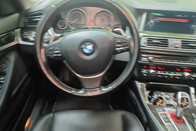 Used BMW 5 Series 2014 535i Design Package Model Steering Wheel