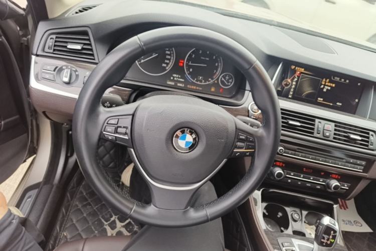 Used BMW 5 Series 2014 525Li Luxury Design Package Steering Wheel