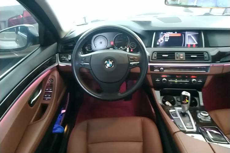 Used BMW 5 Series 2014 525Li Leading Model Steering Wheel