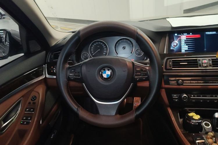 Used BMW 5 Series 2014 528Li xDrive Premium Edition Steering Wheel