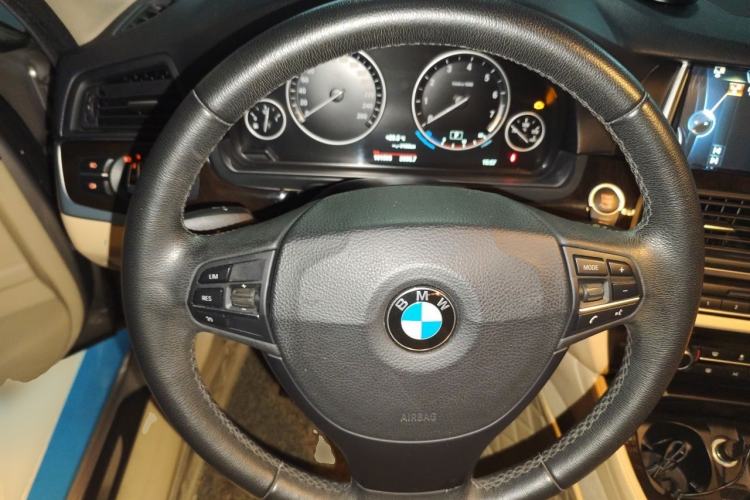 Used BMW 5 Series 2014 525Li Leading Model Steering Wheel