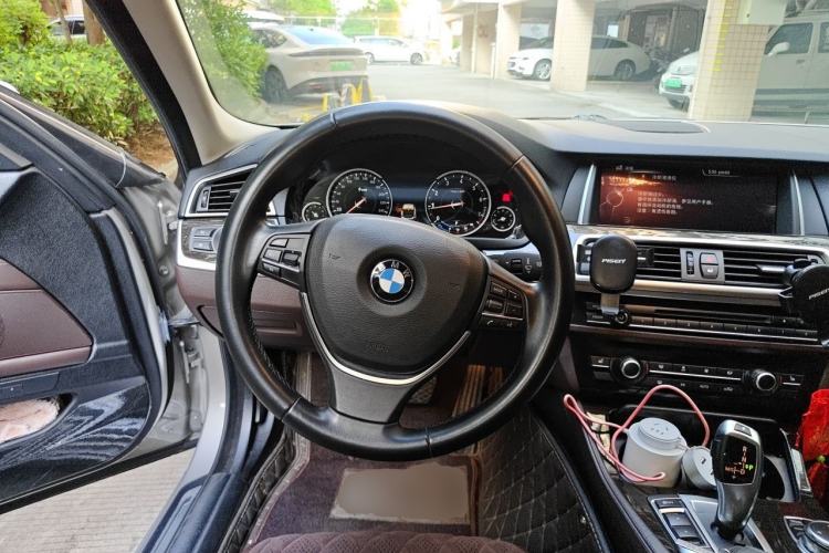 Used BMW 5 Series 2014 525Li Luxury Design Package Steering Wheel