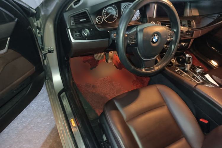 Used BMW 5 Series 2014 525Li Luxury Design Package Steering Wheel