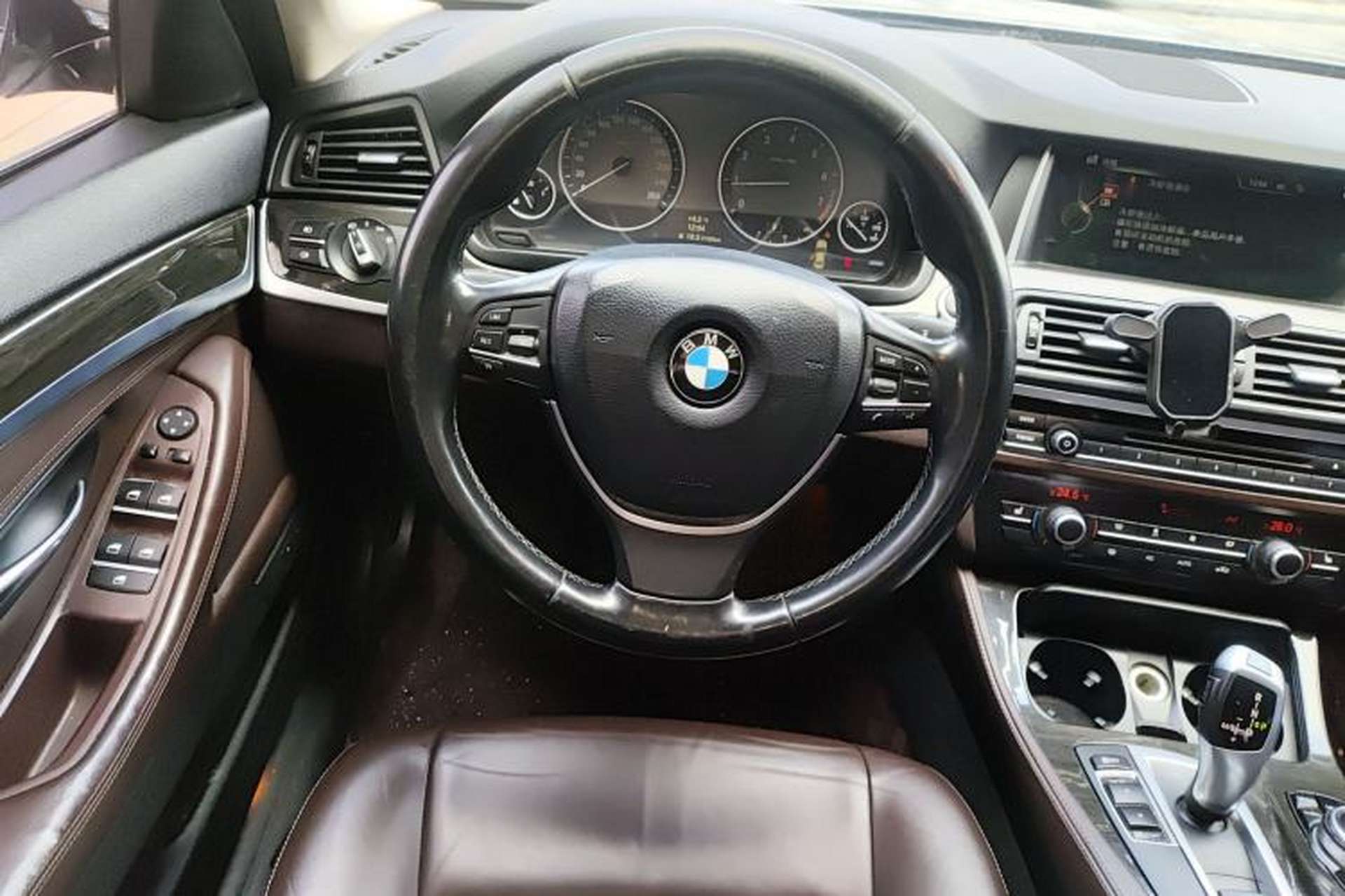 Used BMW 5 Series 2014 525Li Luxury Design Package Steering Wheel