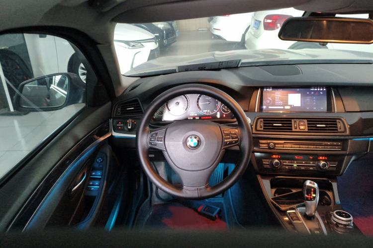 Used BMW 5 Series 2014 520i Elegant Edition Steering Wheel