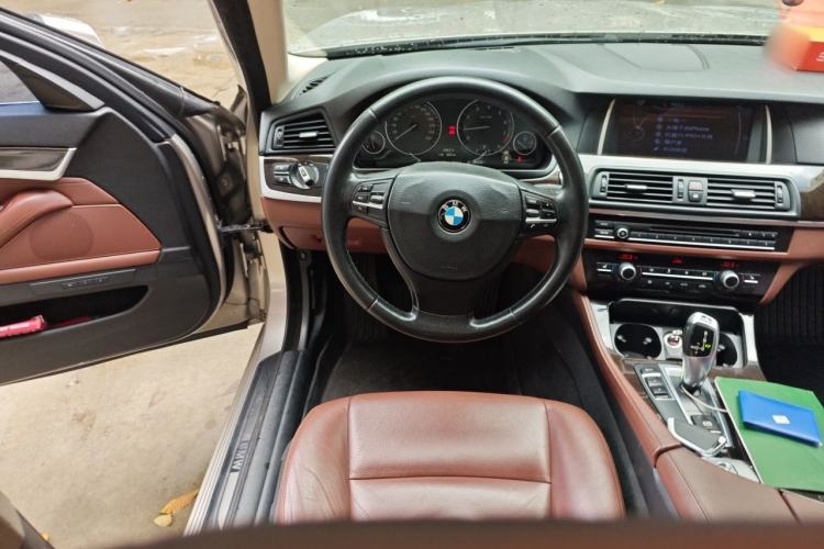 Used BMW 5 Series 2014 525Li Leading Model Steering Wheel