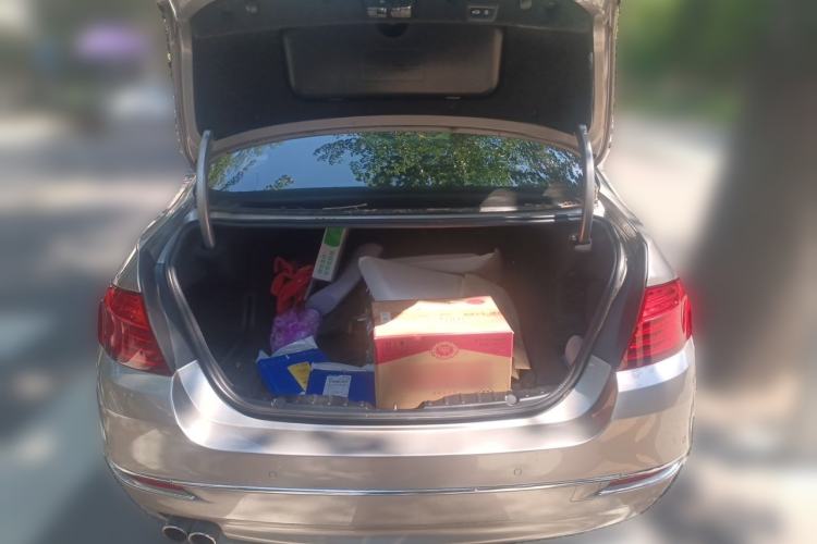 Used BMW 5 Series 2014 525Li Luxury Design Package Trunk