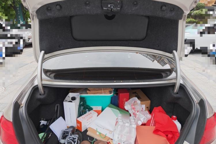 Used BMW 5 Series 2014 525Li Luxury Design Package Trunk