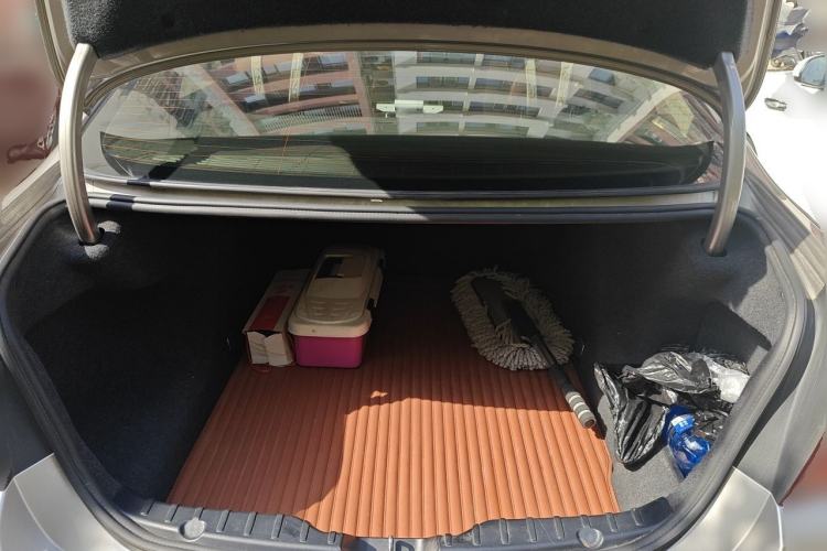Used BMW 5 Series 2014 520i Elegant Edition Trunk