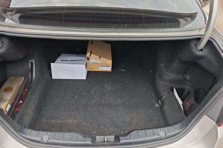 Used BMW 5 Series 2014 525Li Leading Model Trunk