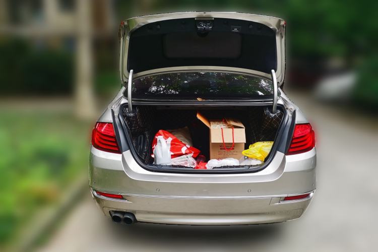 Used BMW 5 Series 2014 525Li Luxury Design Package Trunk