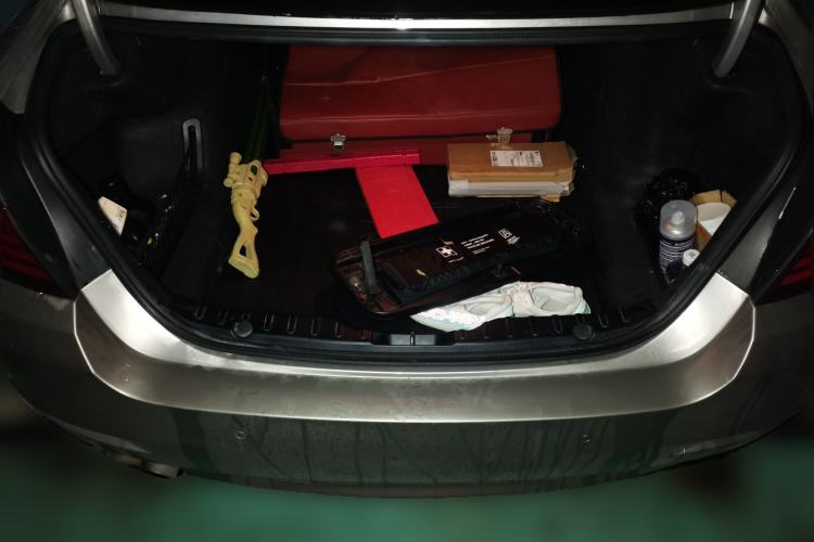 Used BMW 5 Series 2014 525Li Leading Model Trunk