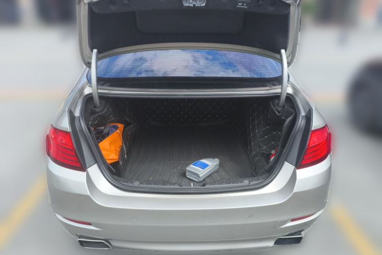 Used BMW 5 Series 2014 525Li Leading Model Trunk