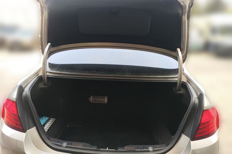 Used BMW 5 Series 2014 525Li Luxury Design Package Trunk