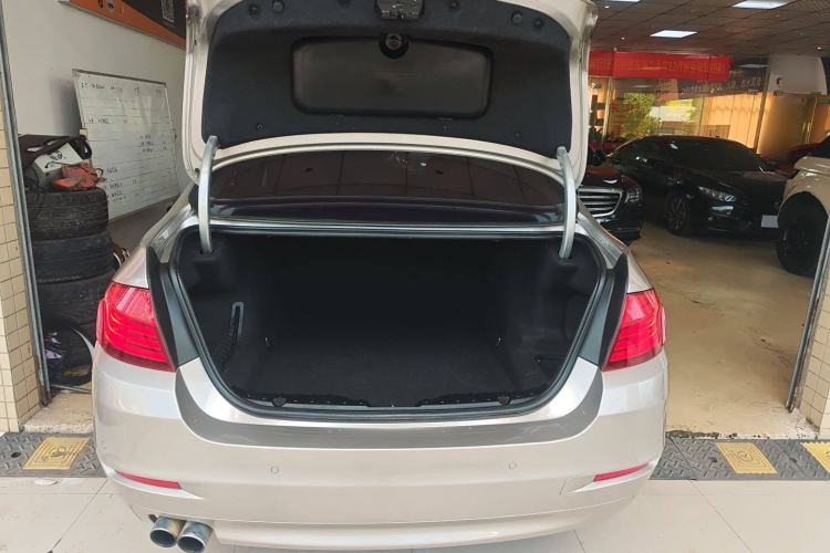 Used BMW 5 Series 2014 520Li Elegant Model Trunk