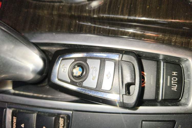 Used BMW 5 Series 2014 525Li Luxury Design Package Vehicle Key