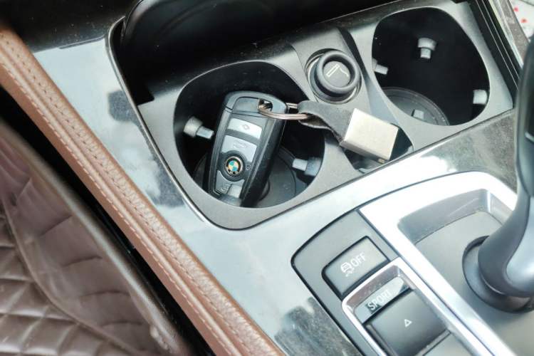 Used BMW 5 Series 2014 528Li Leading Model Vehicle Key