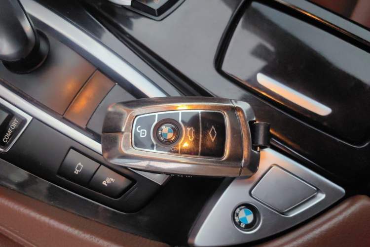Used BMW 5 Series 2014 528Li Leading Model Vehicle Key