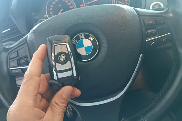 Used BMW 5 Series 2014 525Li Luxury Design Package Vehicle Key