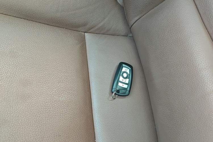 Used BMW 5 Series 2014 525Li Leading Model Vehicle Key