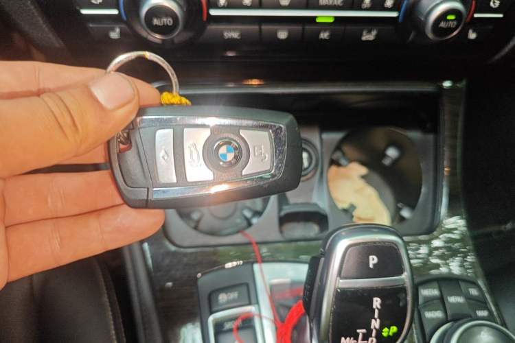 Used BMW 5 Series 2014 535i Design Package Model Vehicle Key