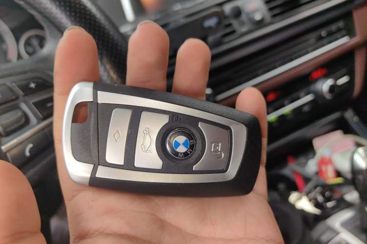 Used BMW 5 Series 2014 520Li Elegant Model Vehicle Key