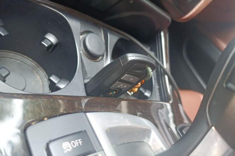 Used BMW 5 Series 2014 525Li Leading Model Vehicle Key