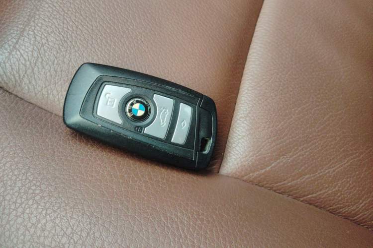 Used BMW 5 Series 2014 520Li Elegant Model Vehicle Key