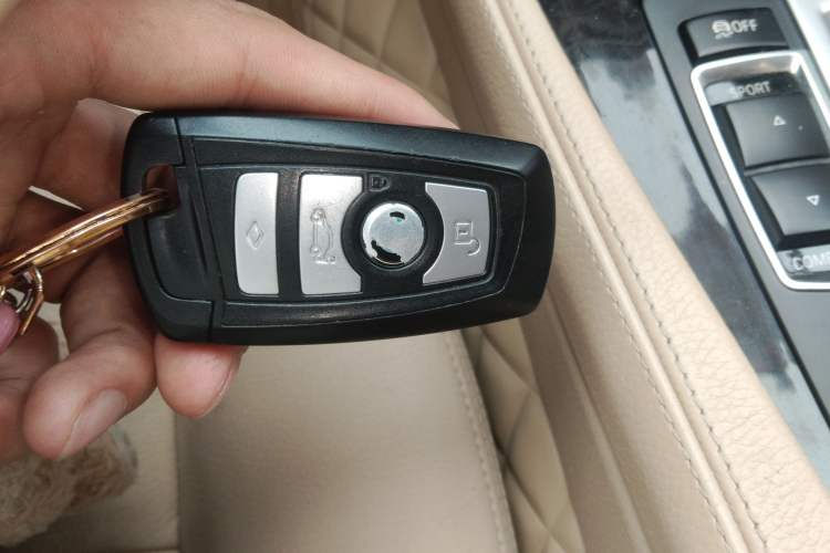 Used BMW 5 Series 2014 525Li Leading Model Vehicle Key