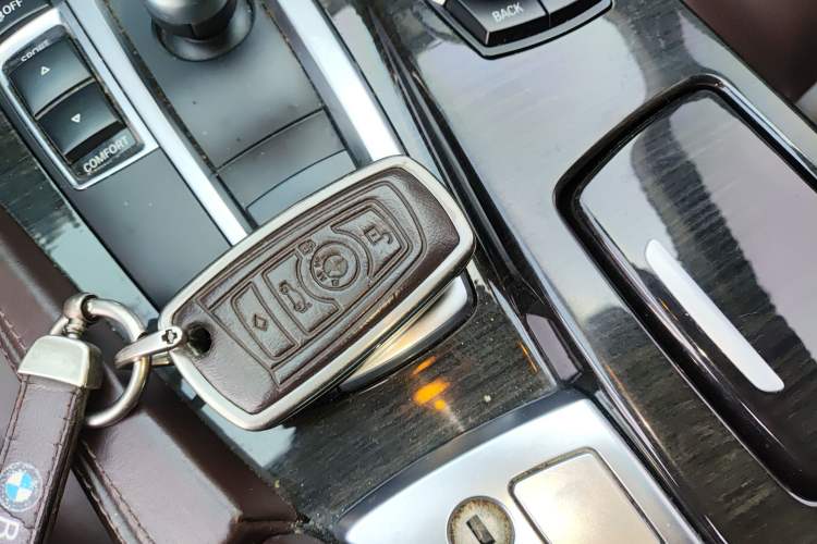 Used BMW 5 Series 2014 525Li Luxury Design Package Vehicle Key