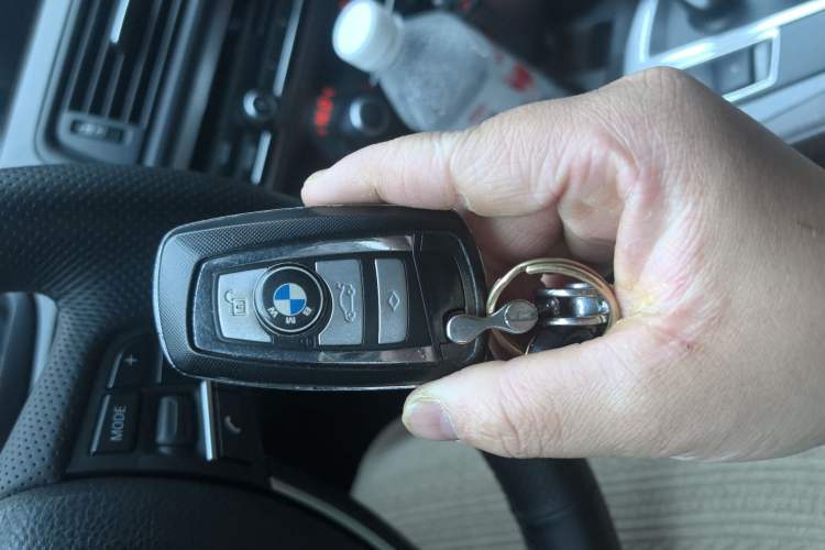 Used BMW 5 Series 2014 525Li Luxury Design Package Vehicle Key