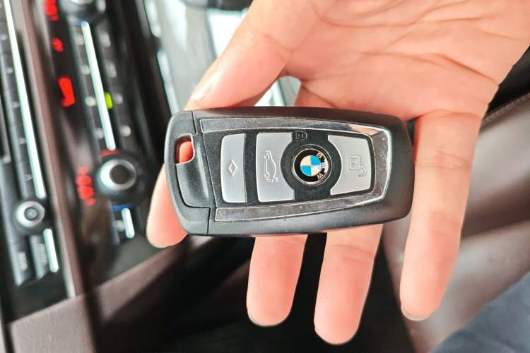 Used BMW 5 Series 2014 525Li Luxury Design Package Vehicle Key