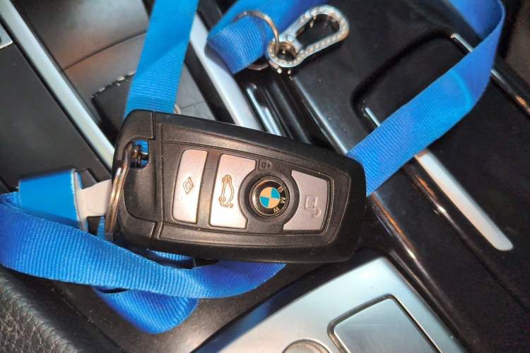 Used BMW 5 Series 2014 520Li Elegant Model Vehicle Key