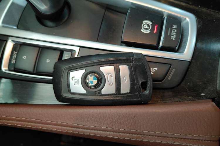 Used BMW 5 Series 2014 525Li Leading Model Vehicle Key