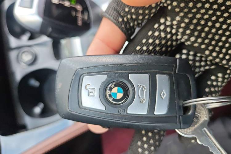 Used BMW 5 Series 2014 520Li Elegant Model Vehicle Key