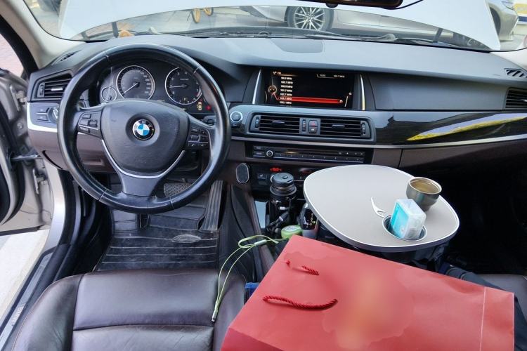 Used BMW 5 Series 2014 525Li Luxury Design Package Center Console