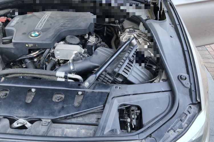 Used BMW 5 Series 2014 525Li Luxury Design Package Engine Bay Left